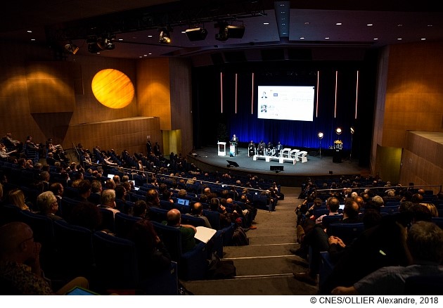 Le CNES a organise pour la troisieme fois, jeudi 25 janvier 2018 a Toulouse, sa Journee de l’Innovation. Ouverte par Jean-Yves Le Gall, President du CNES, elle a permis de faire le point sur les perspectives technologiques, tant pour les systemes orbitaux que pour les lanceurs et un volet specifique consacre aux start-ups, a permis de decouvrir le dynamisme des acteurs africains du domaine.